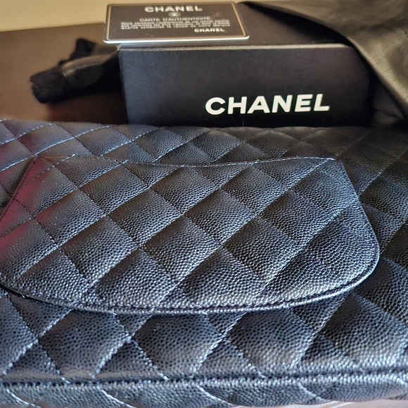 Chanel Classic Flap Clutch in Black Caviar No Longer Available in Boutiques - Picture 3 of 16